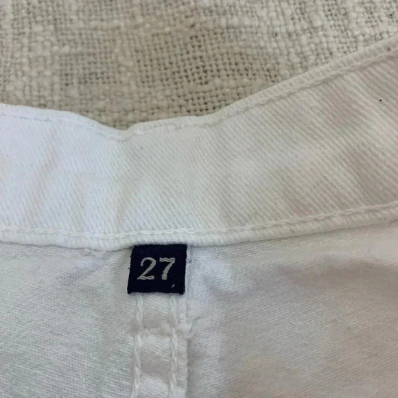 High Rise Distressed Denim Carmar Denim Jeans sz 27 - Picture 6 of 7